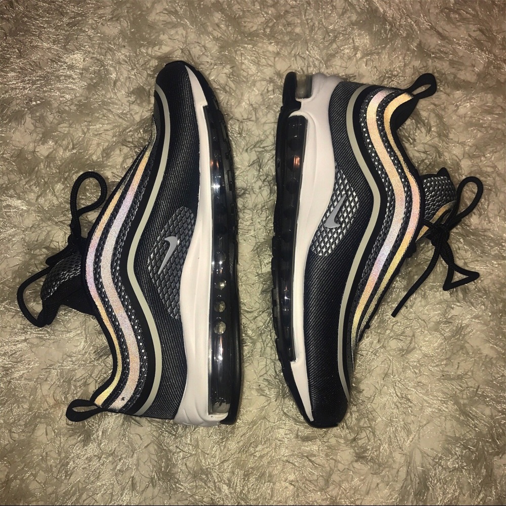BRAND NEW Wmns Nike AirMax 97 size 7.5